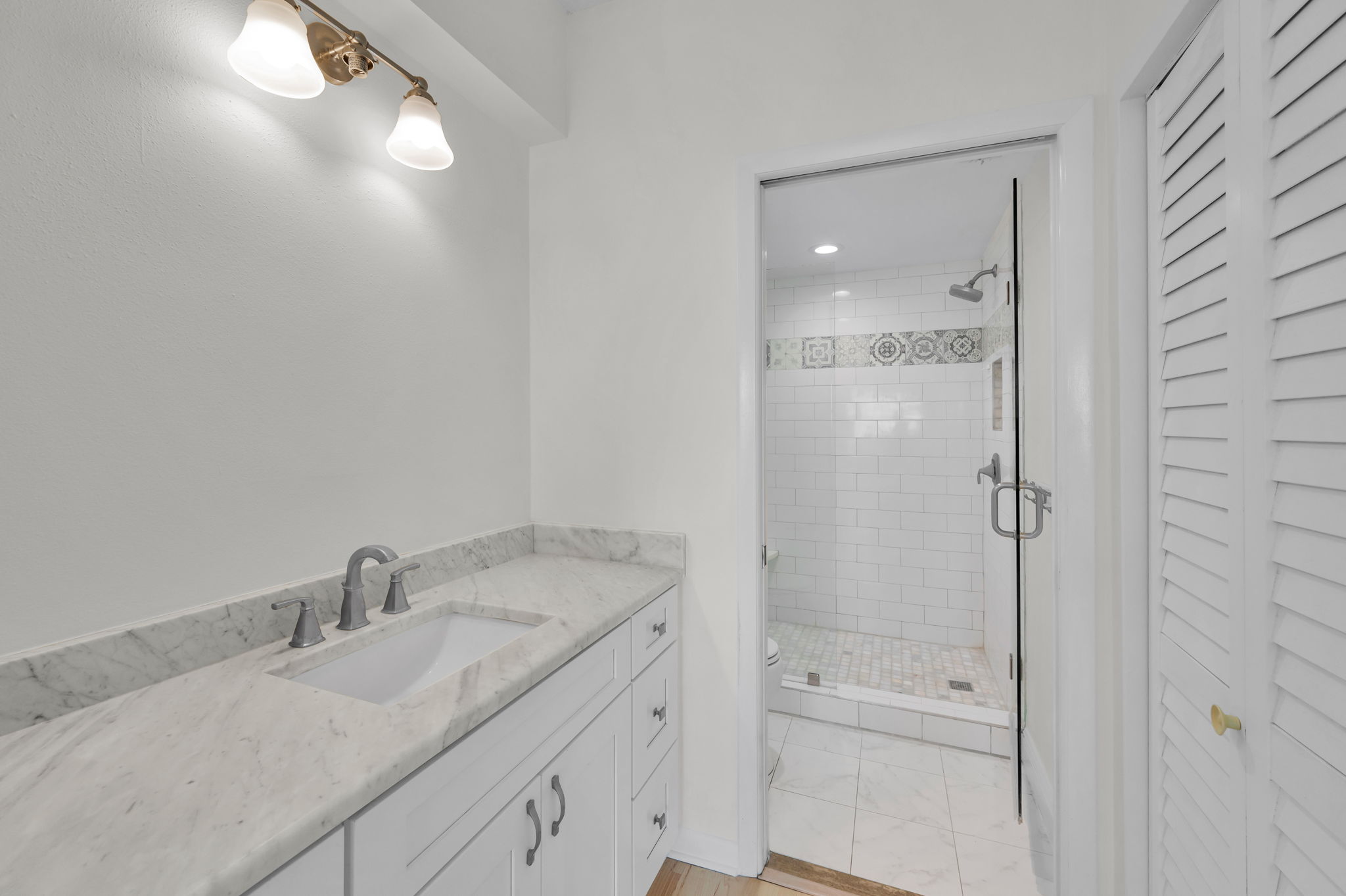 Primary Bathroom1a
