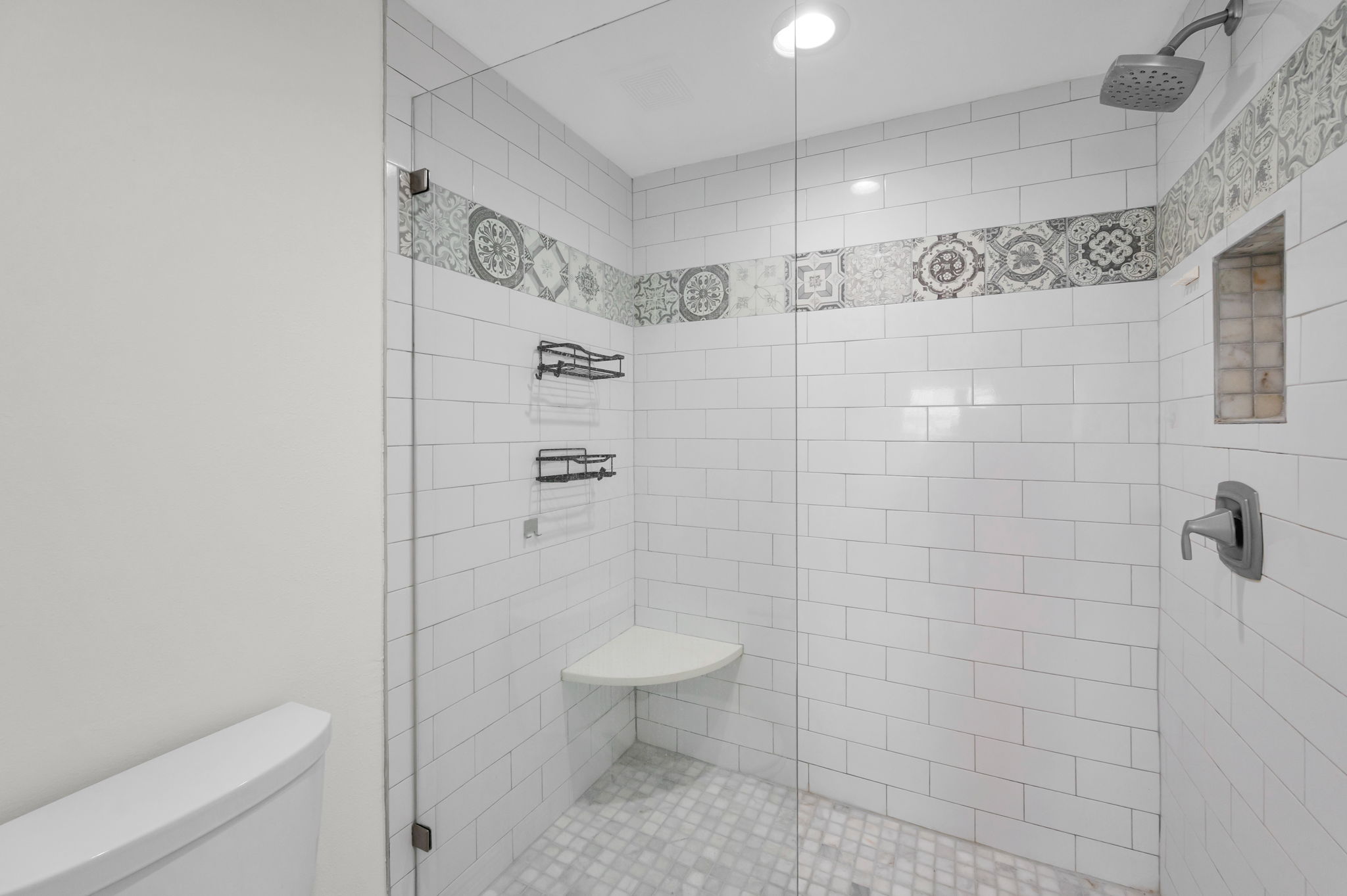 Primary Bathroom1b