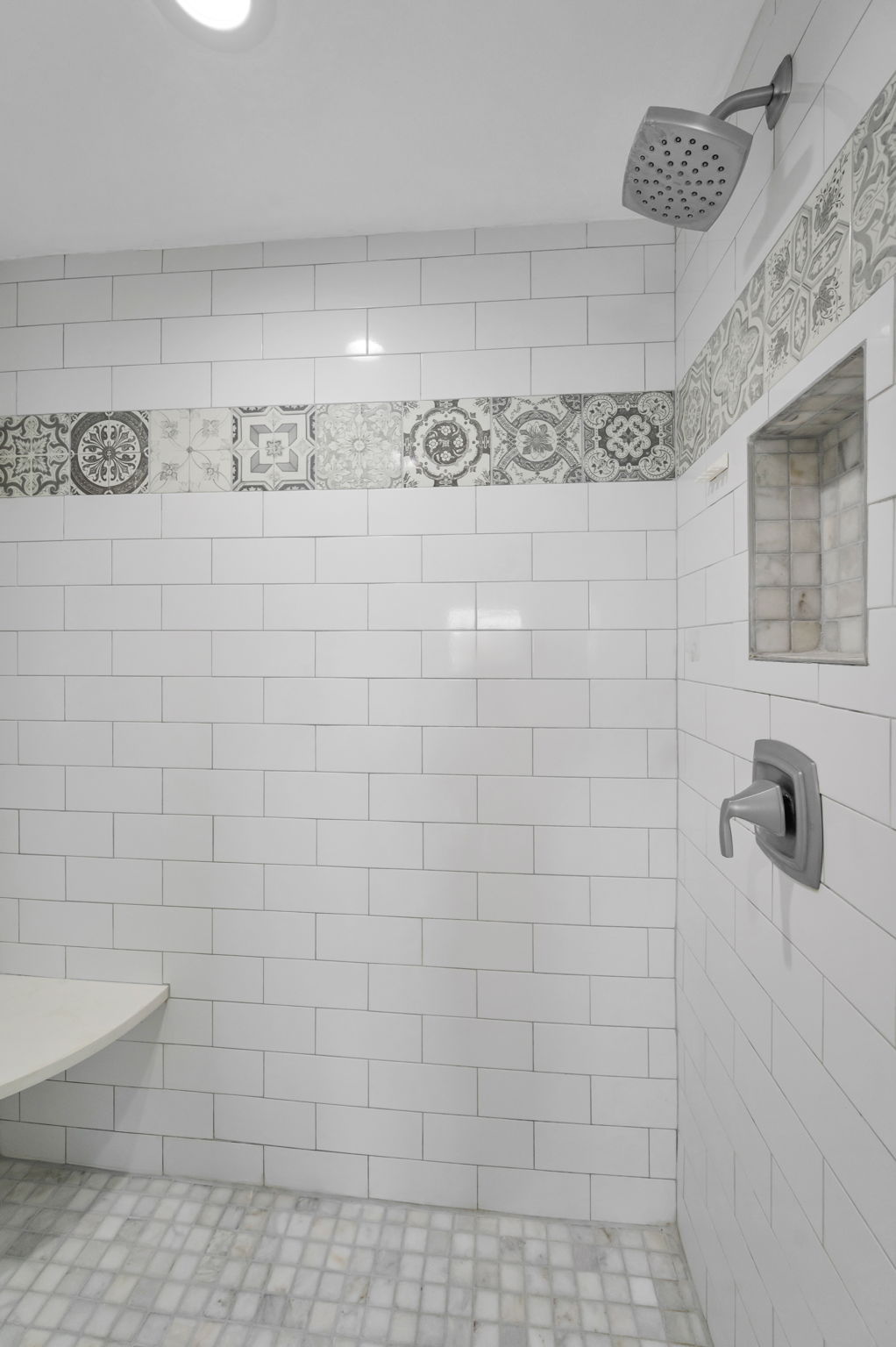 Primary Bathroom1c