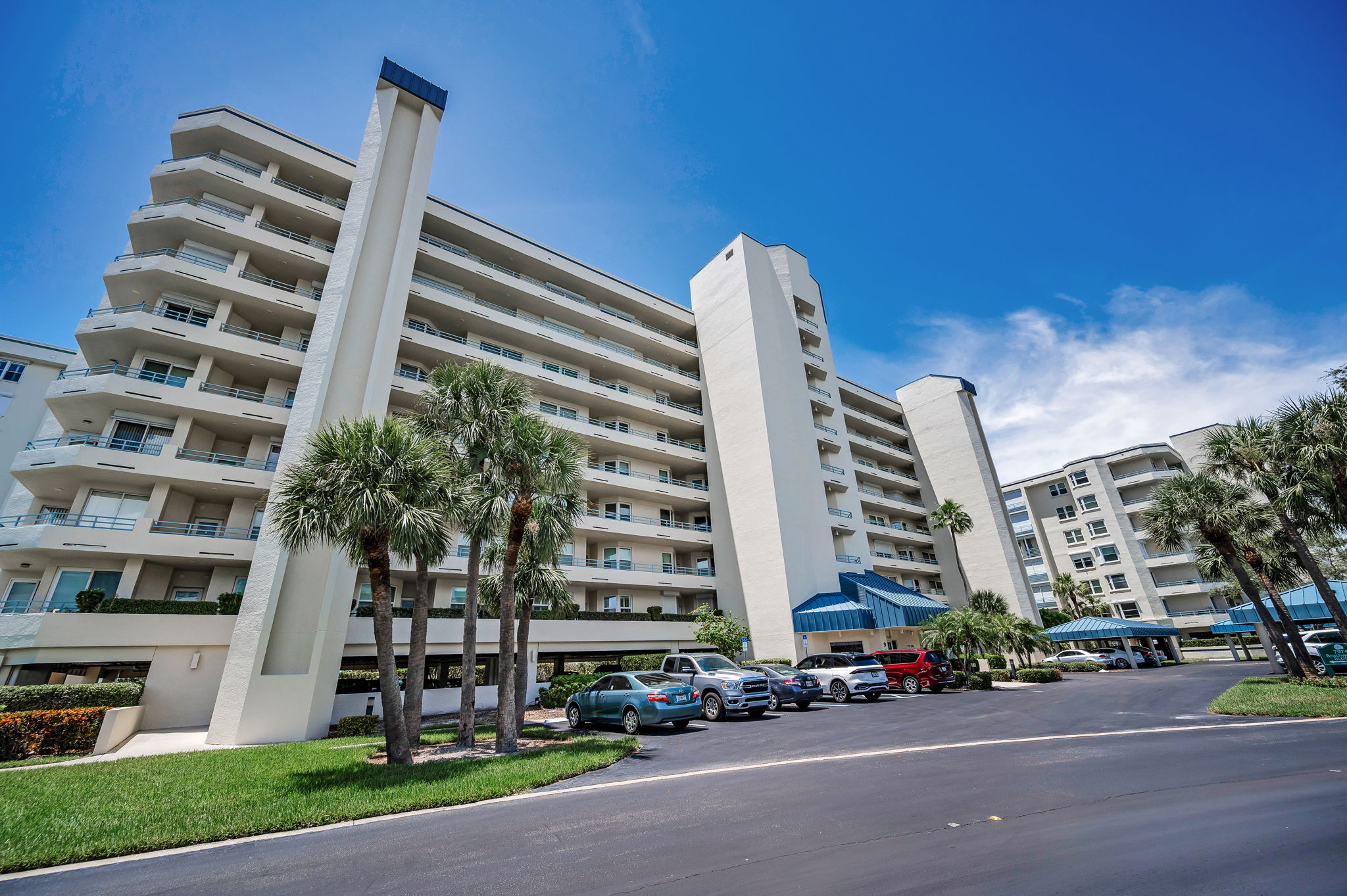 Front Exterior11