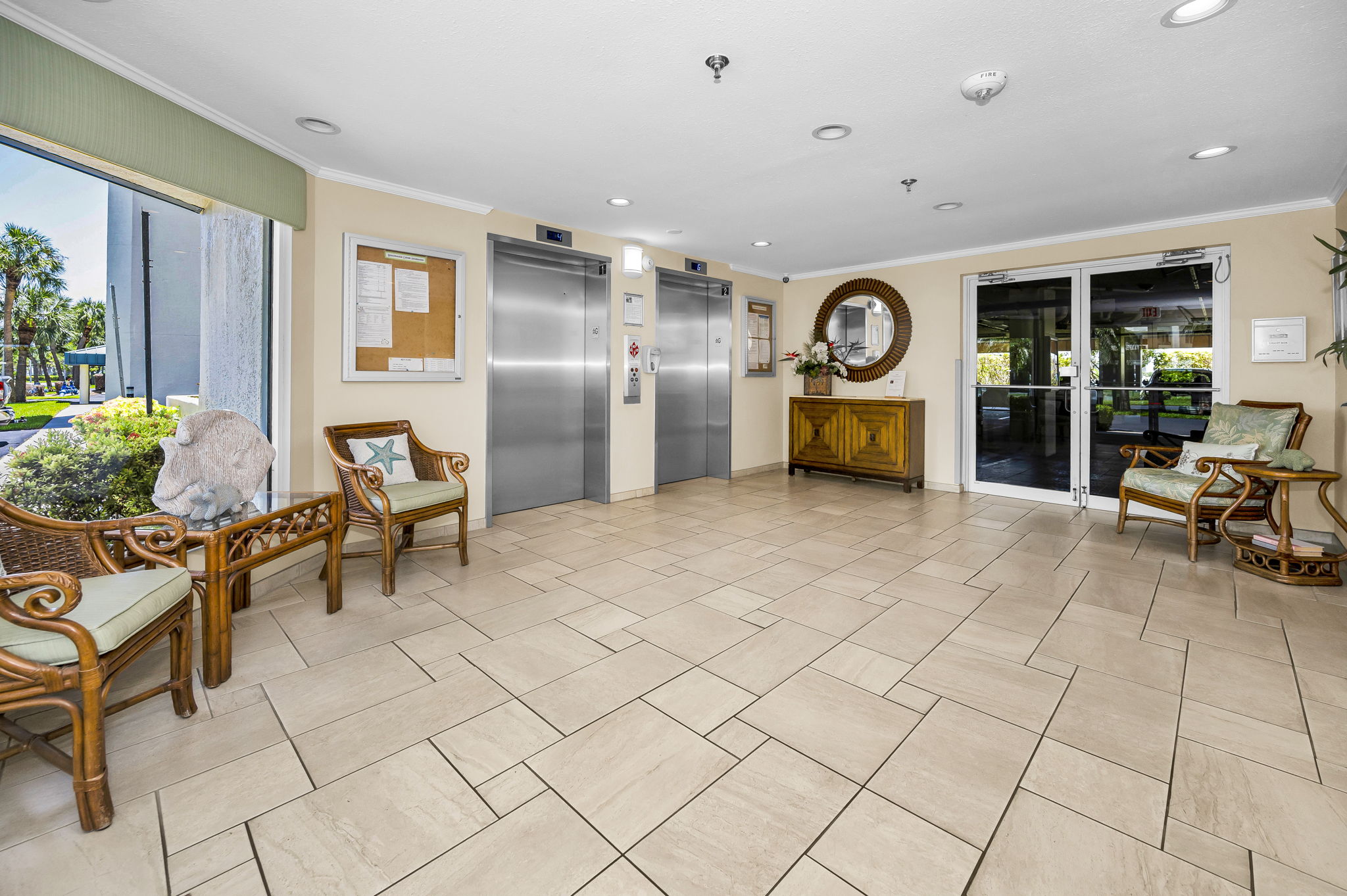 Lobby2
