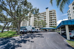 Front Exterior4