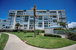 Rear Exterior3