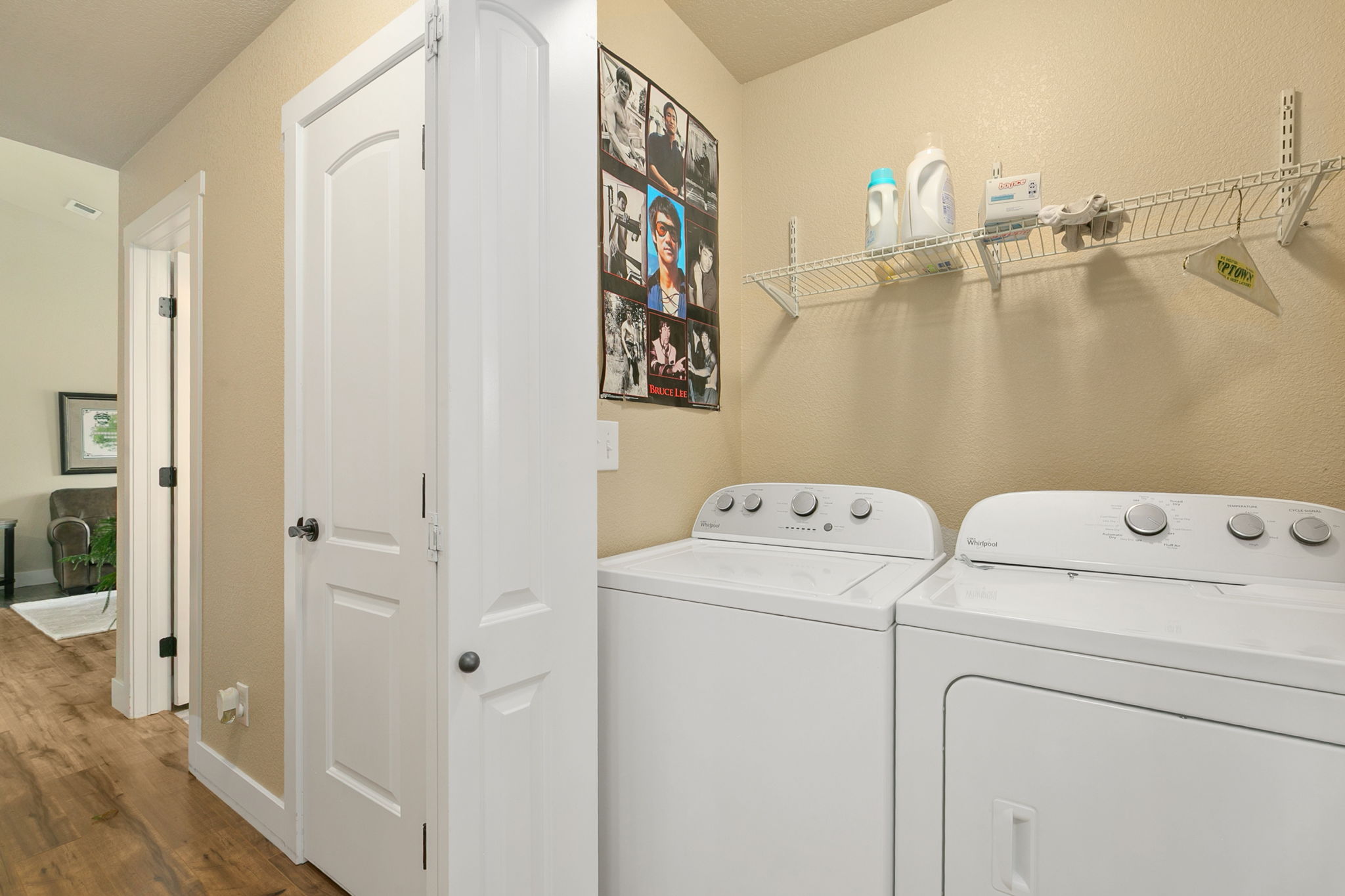  Photo 12