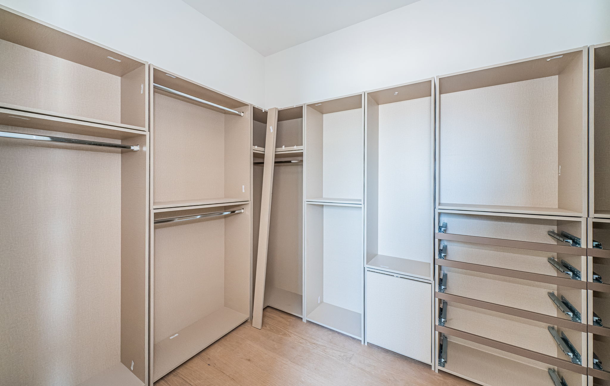 Primary Bedroom Walk-in Closet1a