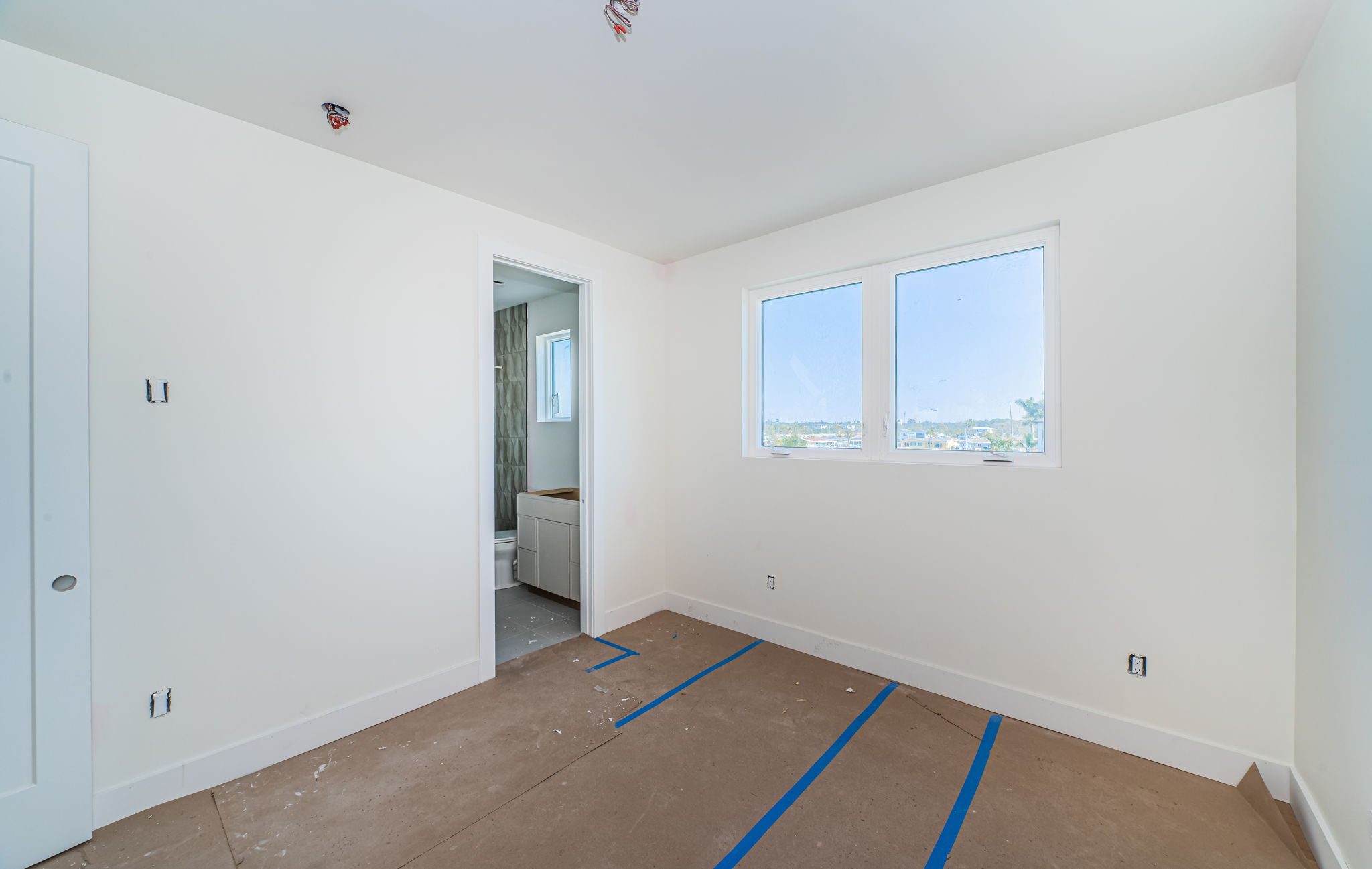 Upper Level Guest Bedroom2