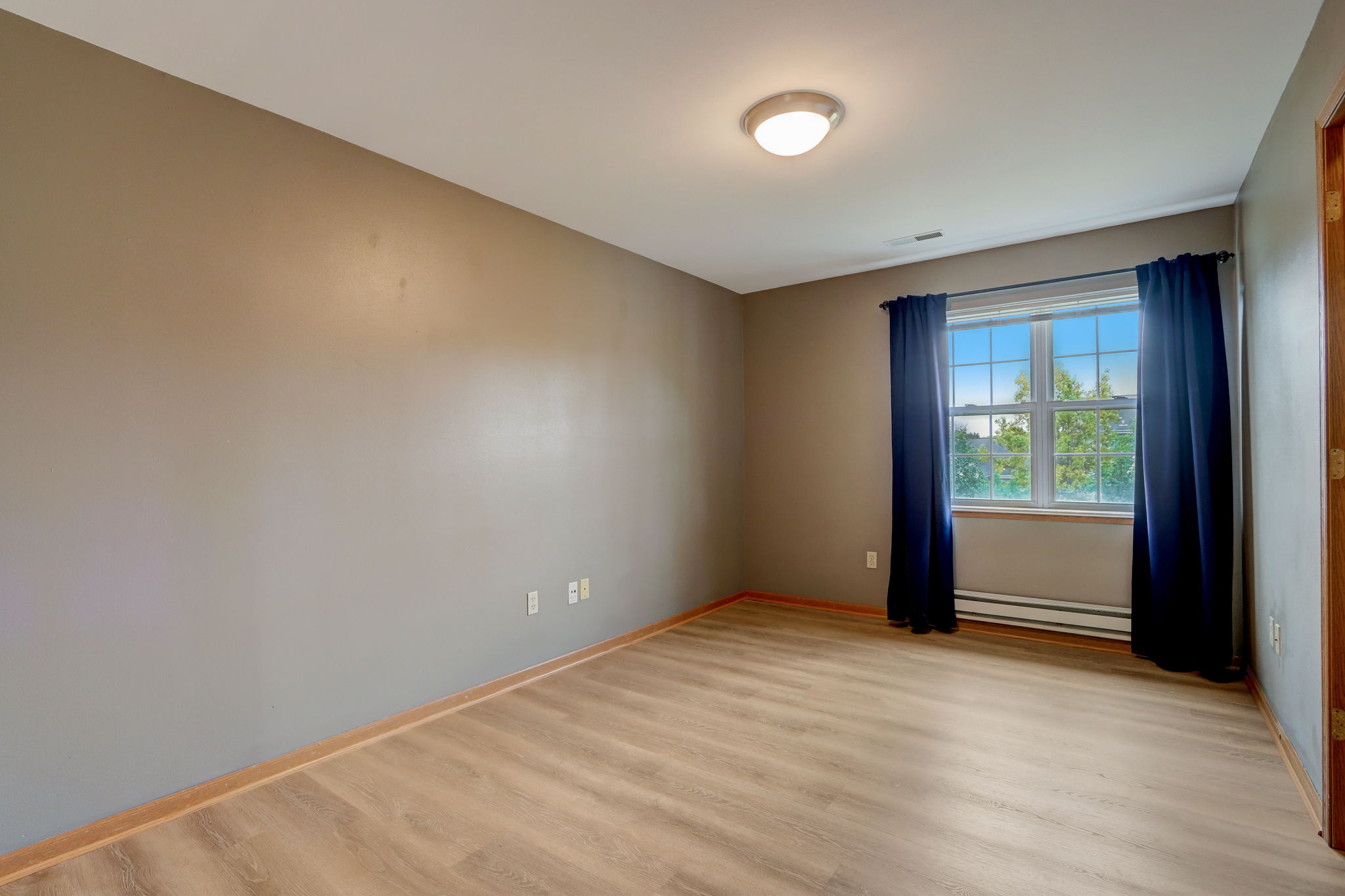 N 107th St 8-021