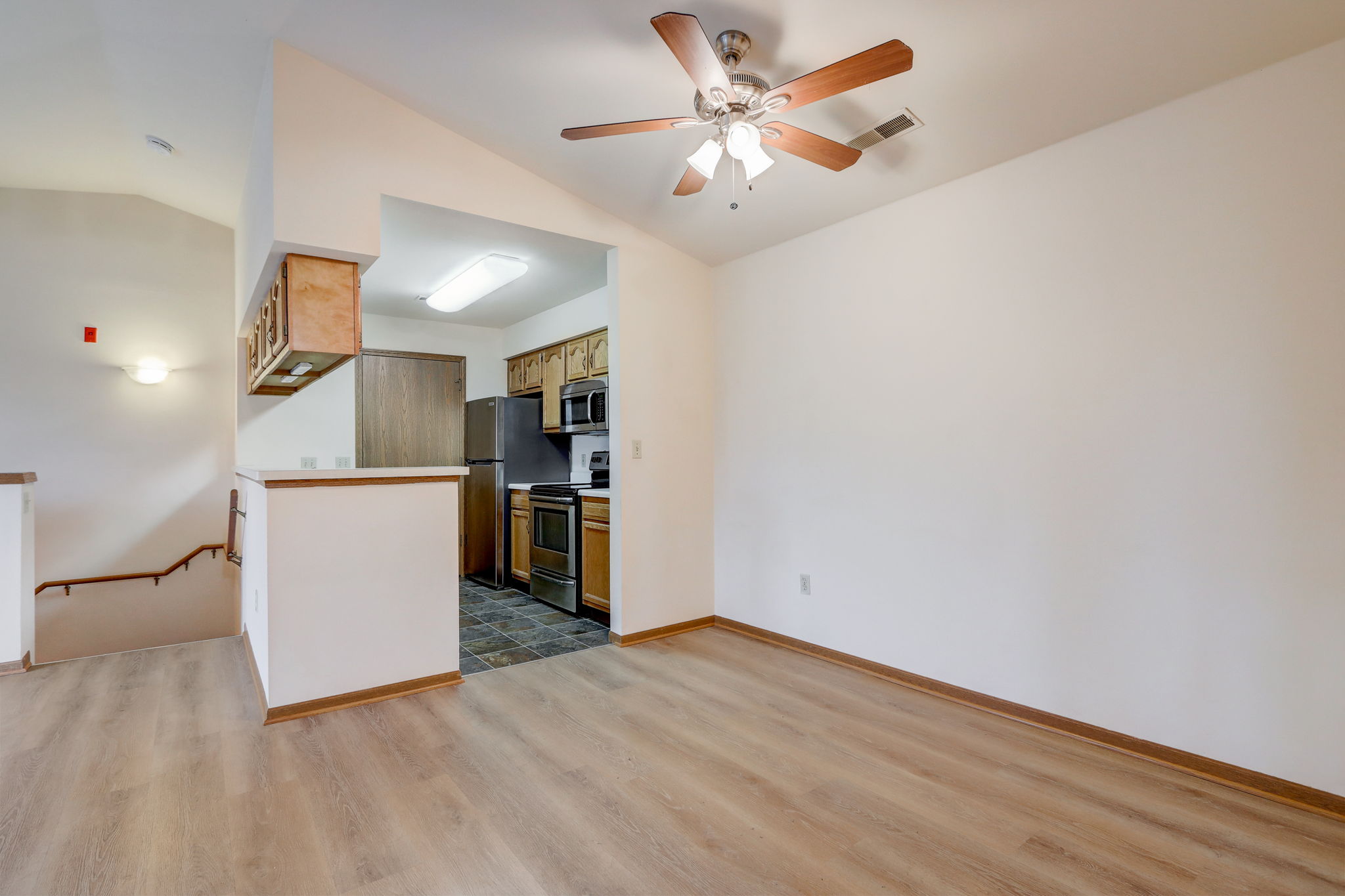 N 107th St 8-007