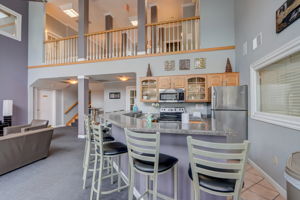 N 107th St 8-039