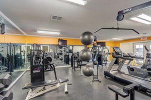 N 107th St 8-033