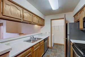 N 107th St 8-011