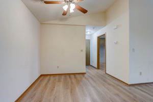 N 107th St 8-004