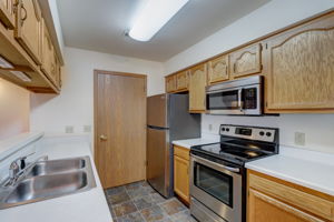 N 107th St 8-009