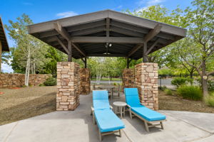 Pool Seating