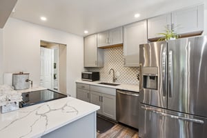 E Mississippi Ave F23-1006-021.jpg