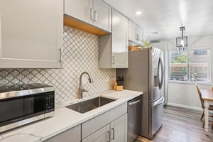 E Mississippi Ave F23-1006-023.jpg