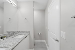  Photo 47