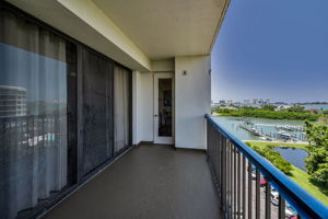 Balcony4