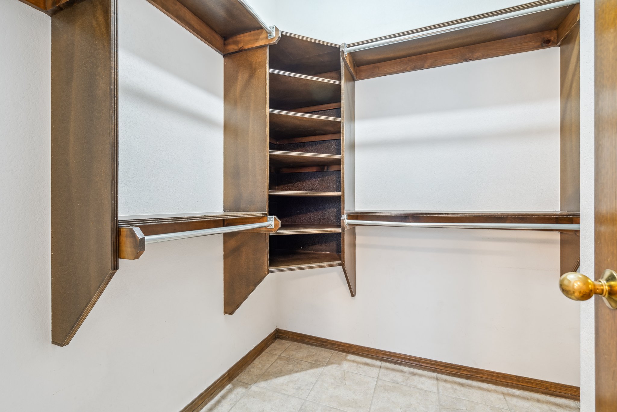 8 Brentwood Pl_029.jpg