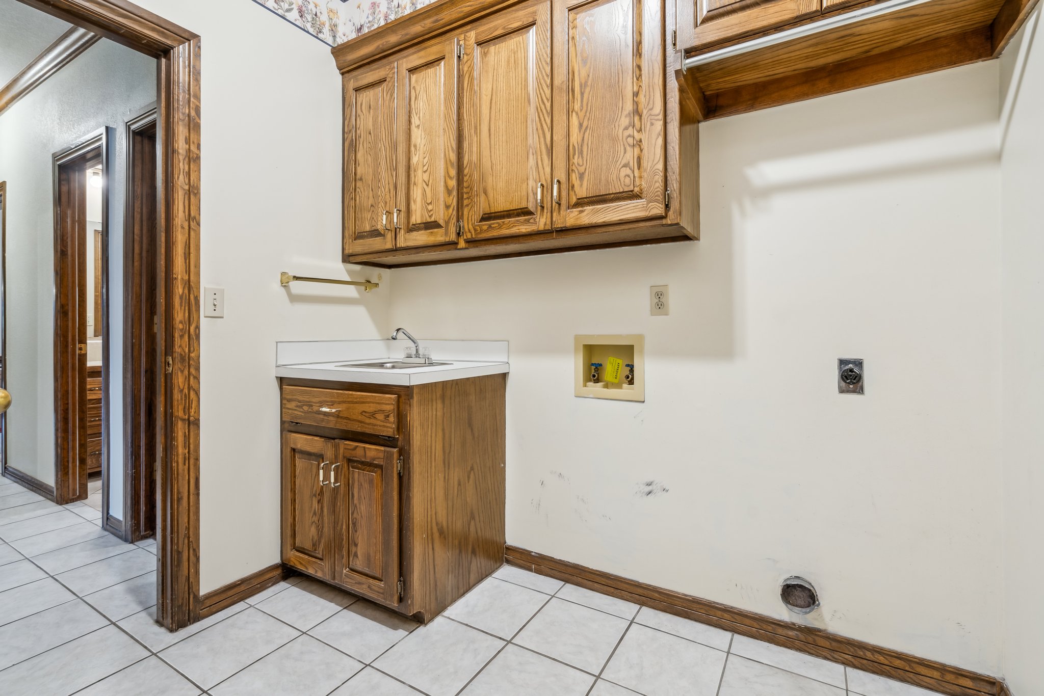 8 Brentwood Pl_035.jpg