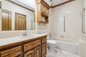 8 Brentwood Pl_034.jpg
