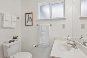 Bristol Ct-S2805-037.jpg