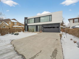 8 Cadmus Rd, Toronto ON