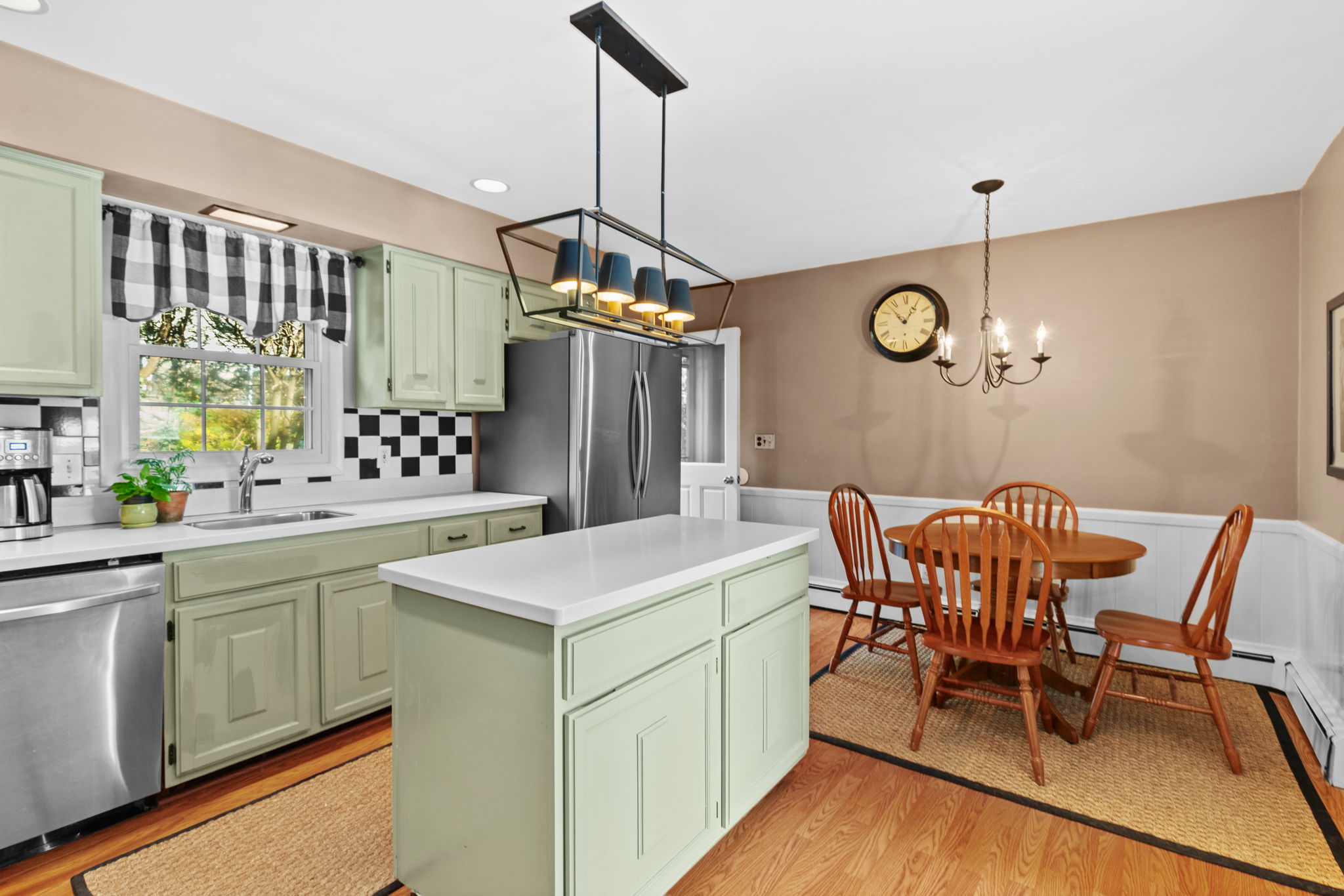 Kitchen/Breakfast Area