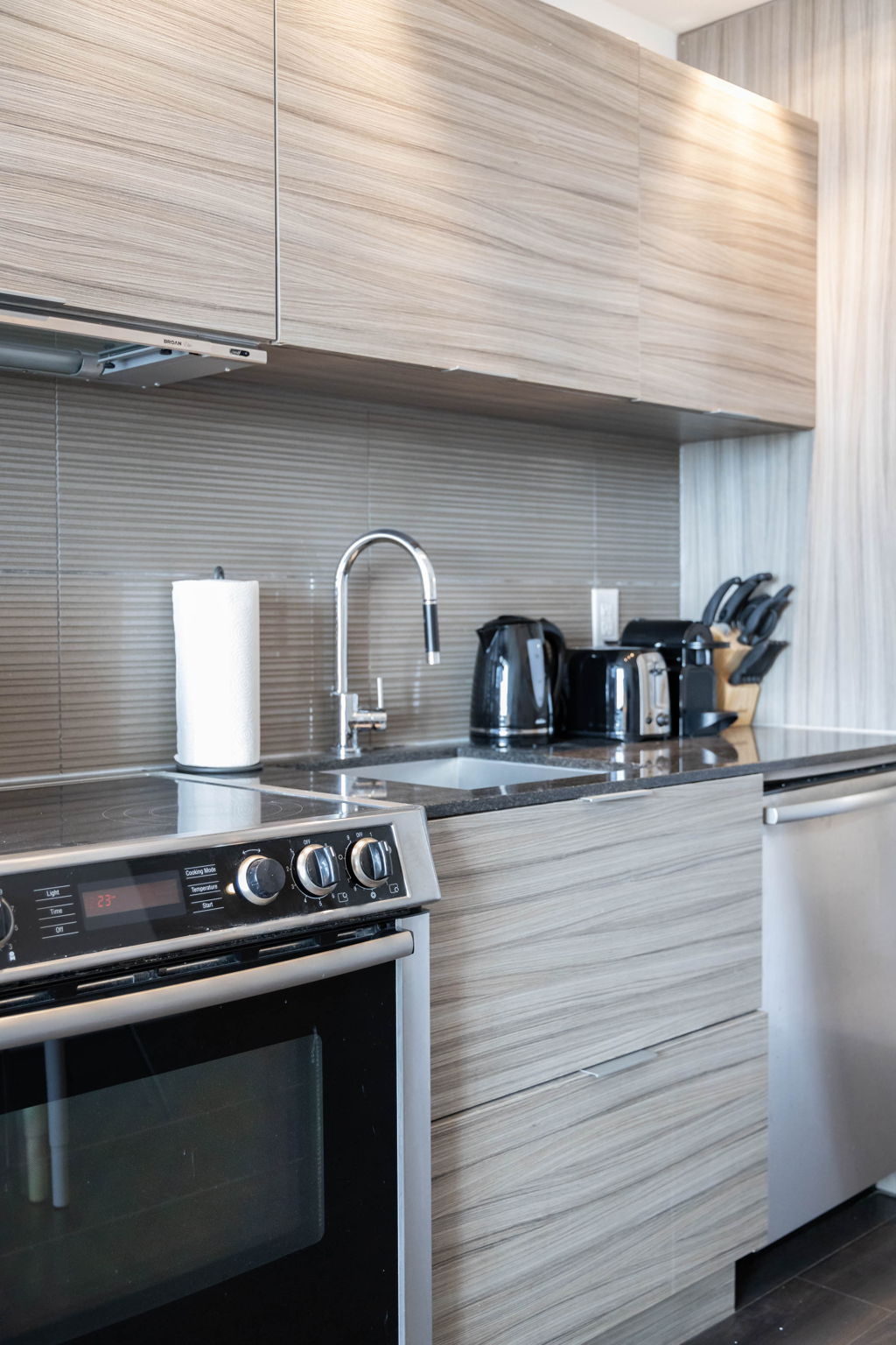 Toronto property showcase — delivered property photograph 23