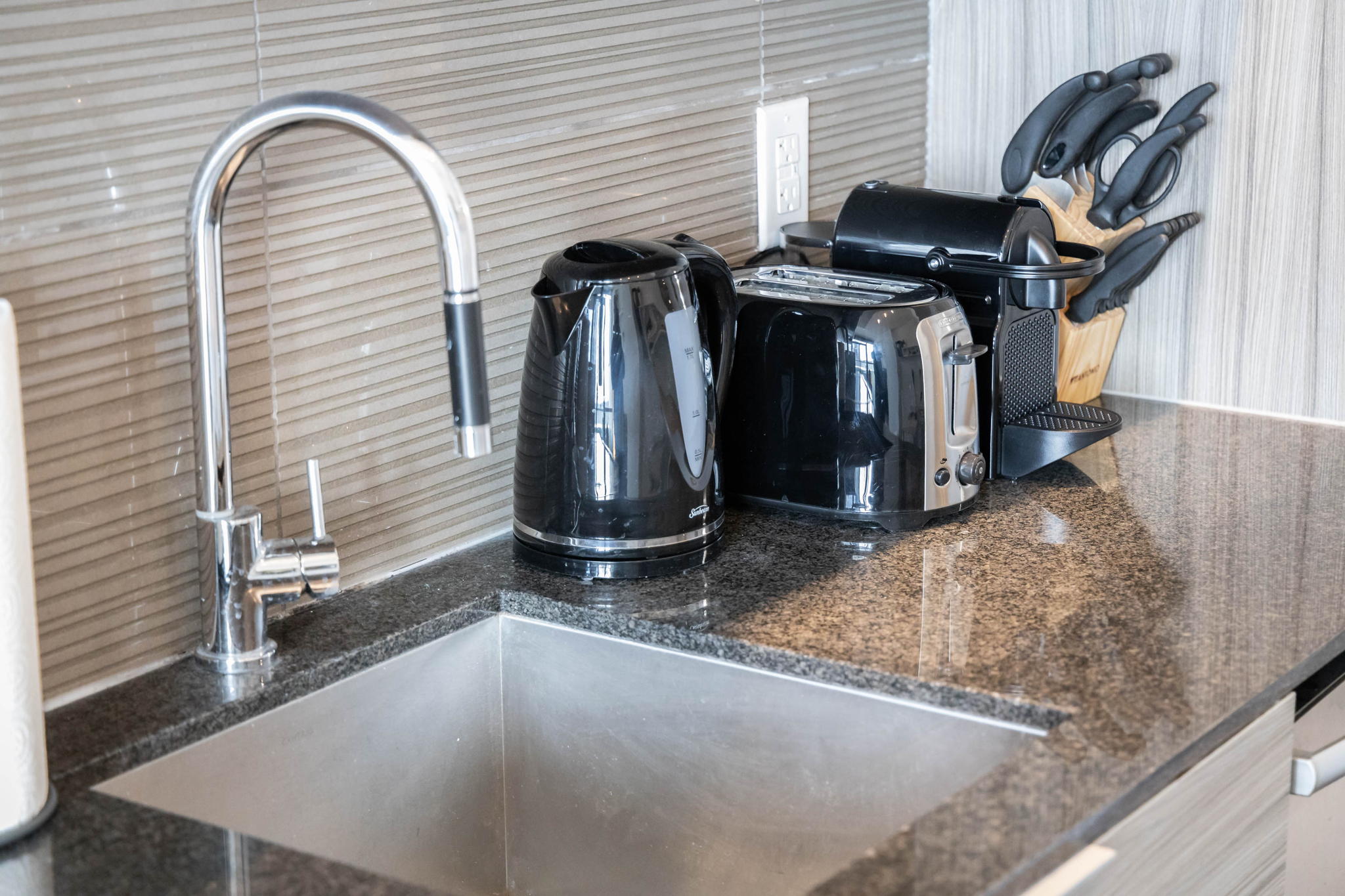Toronto property showcase — delivered property photograph 24