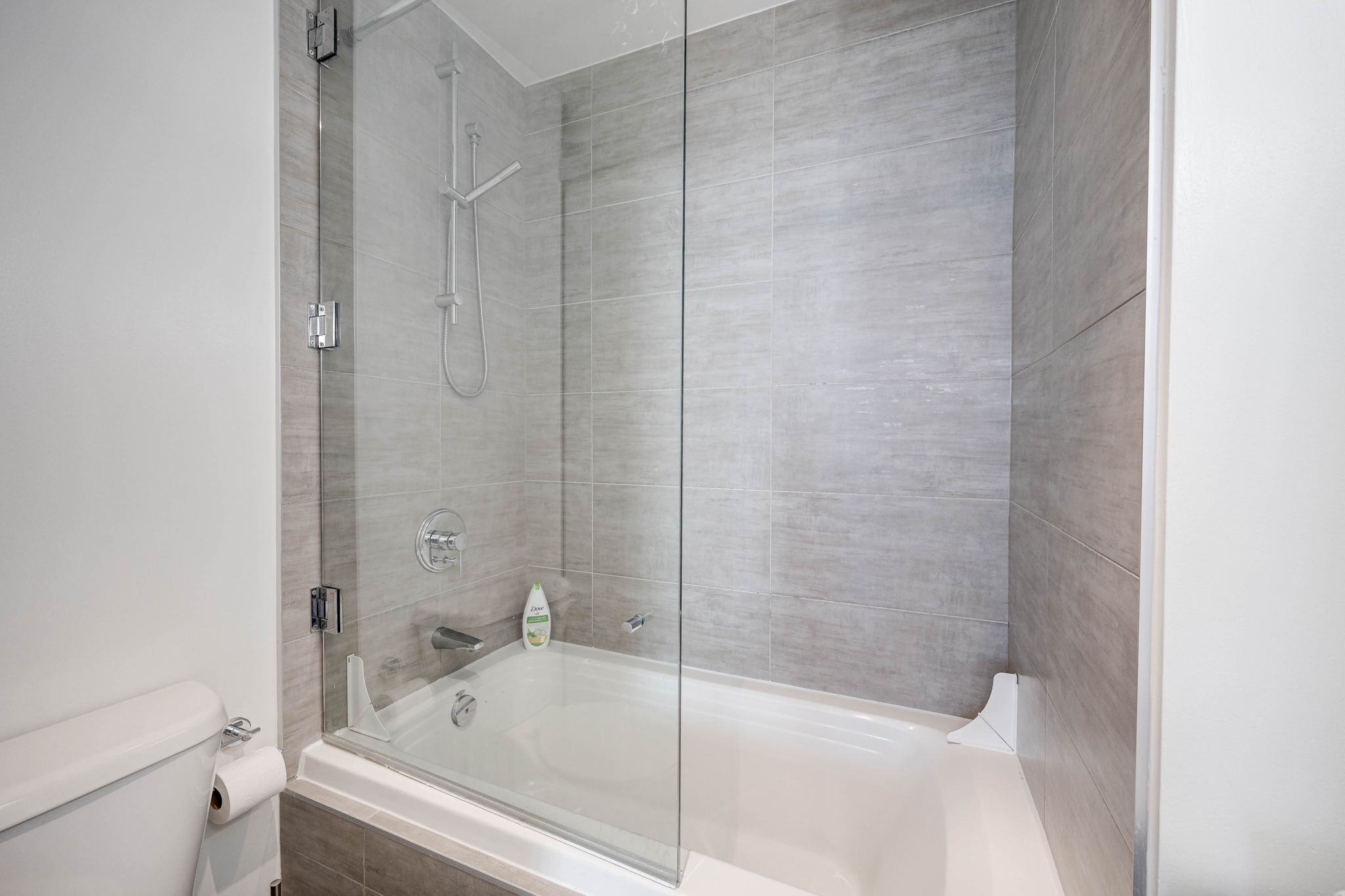 Toronto property showcase — delivered property photograph 10