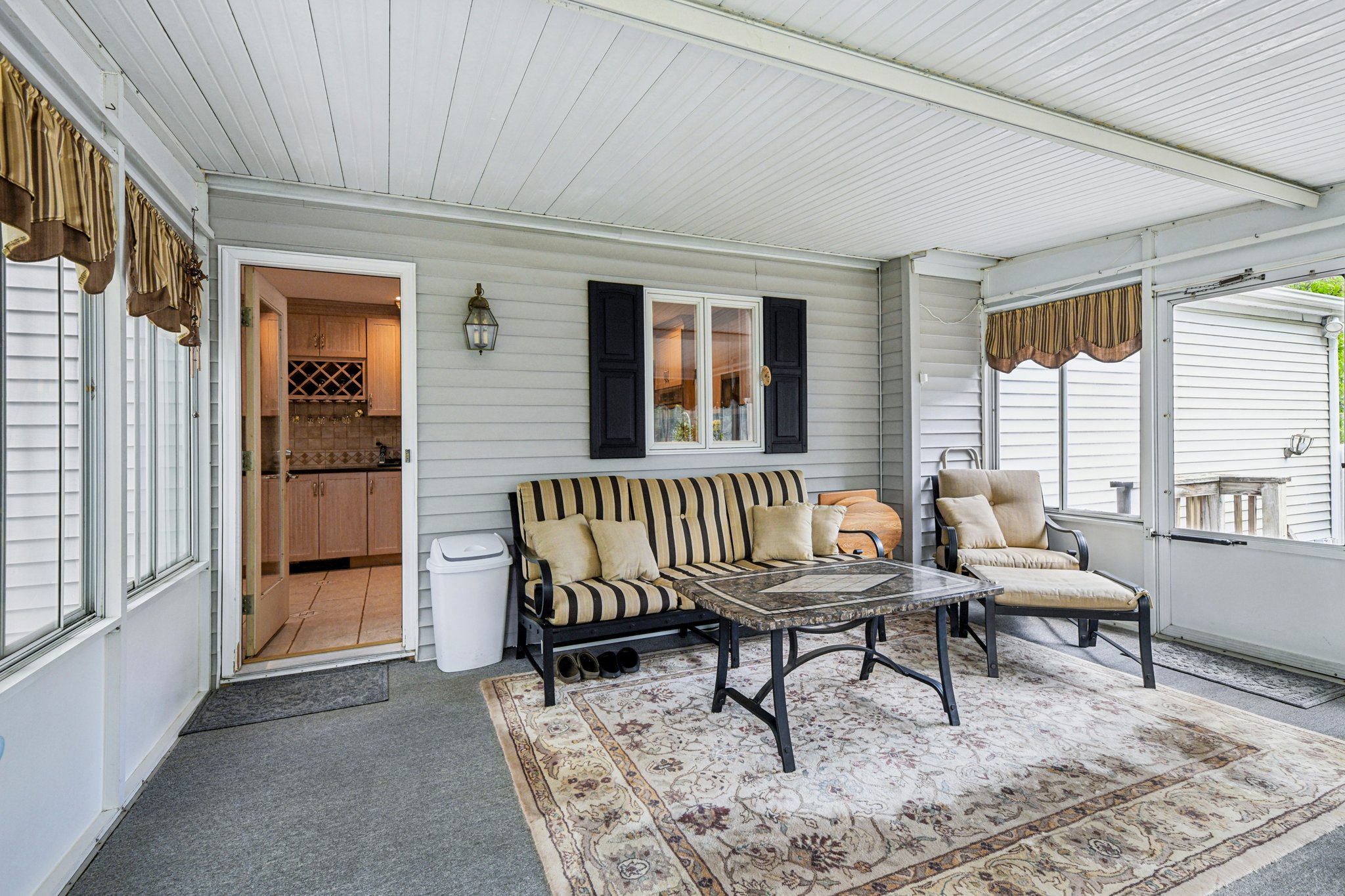 Clover Dr-0905-020.jpg