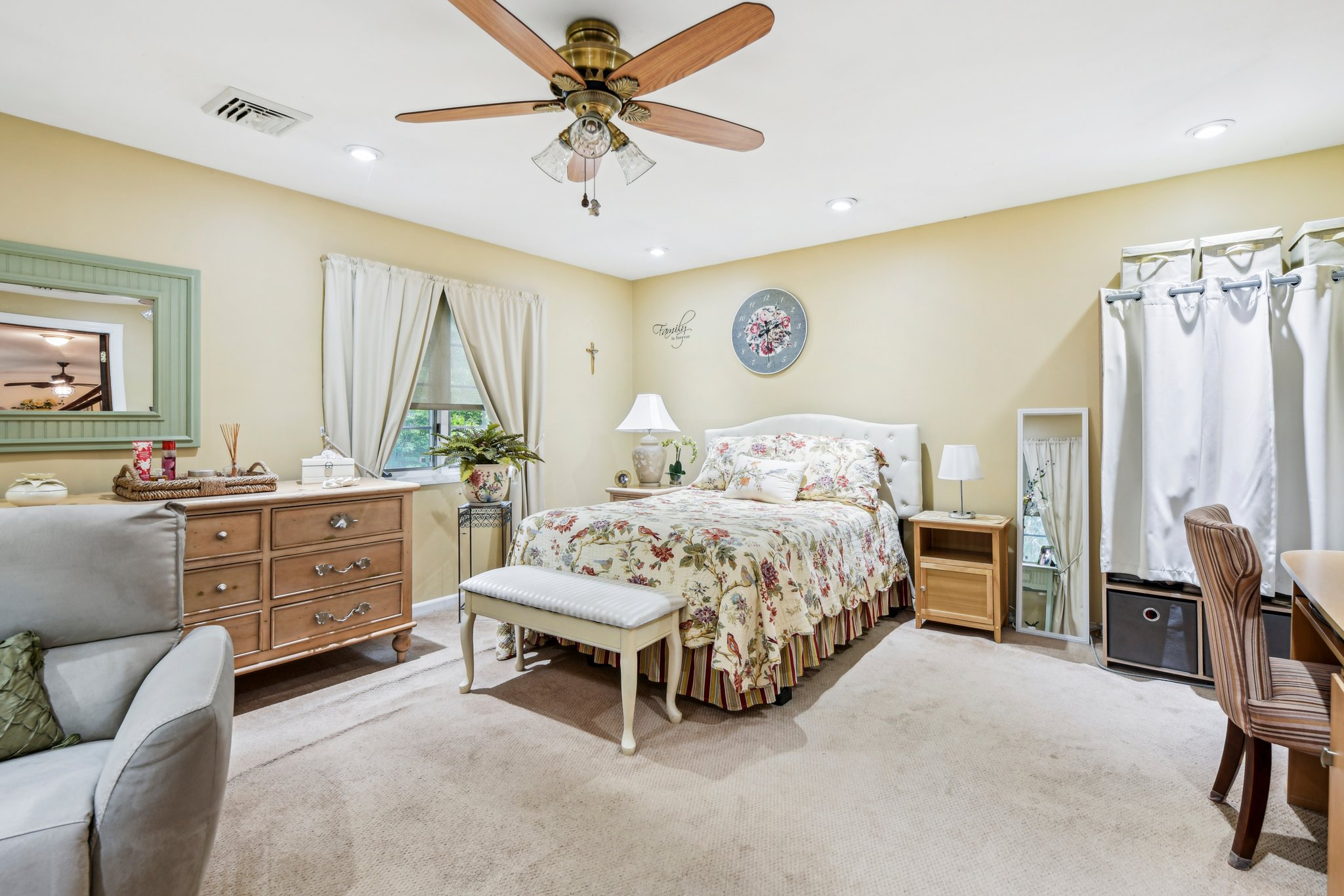 Clover Dr-0905-022.jpg