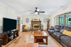 Clover Dr-0905-008.jpg