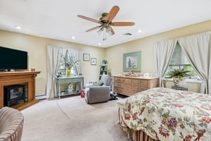 Clover Dr-0905-023.jpg