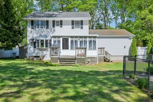 Clover Dr-0905-032.jpg