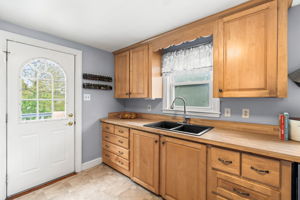 8 Cressey Ave r, Salem, MA 01970, USA Photo 43