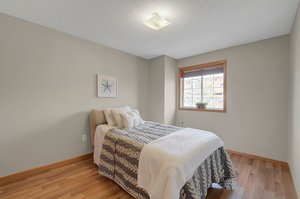 Laminate floors in second bedroom