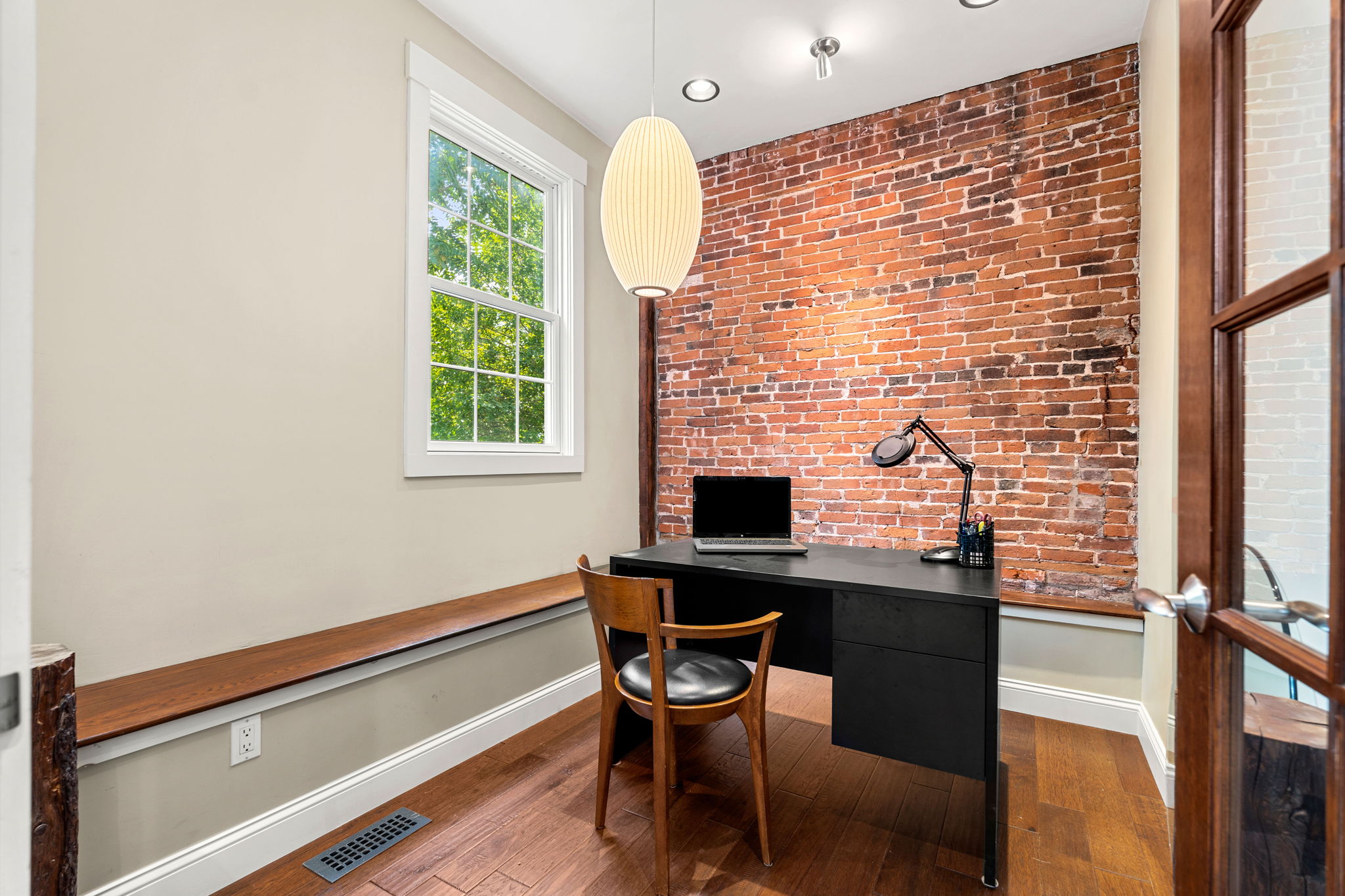 8 Essex St, Salem, MA 01970, USA Photo 12