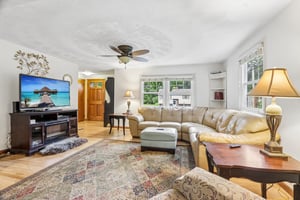Foster St-S2207-010.jpg