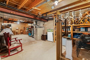  Photo 44