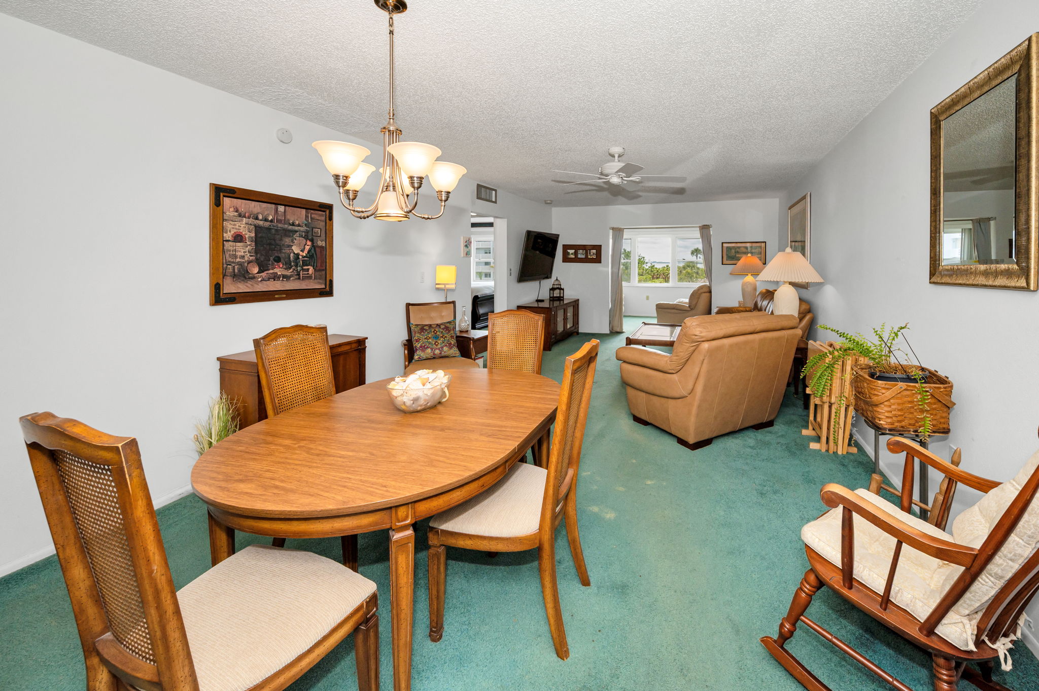 Dining Room3