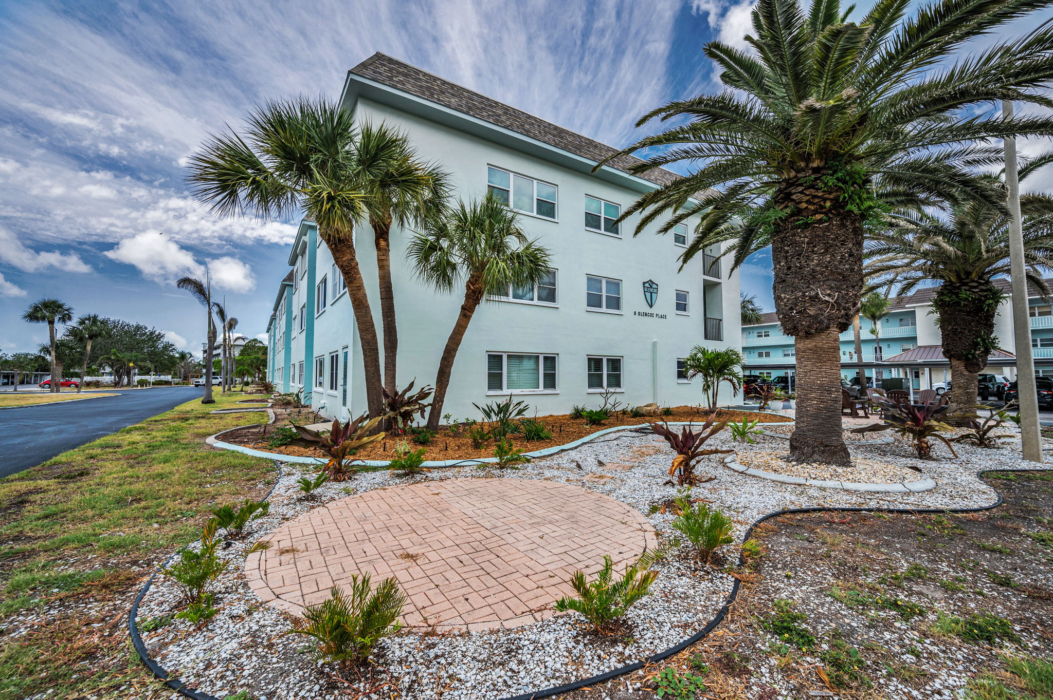 Side Exterior Patio1b