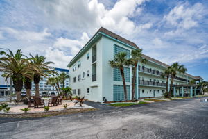 Front Exterior3
