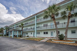 Front Exterior5