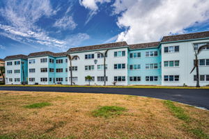 Rear Exterior4