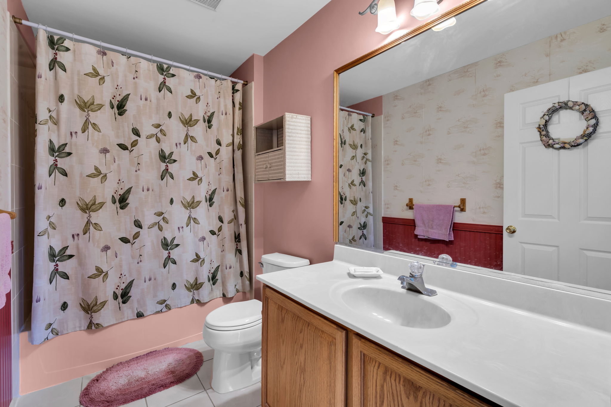 Second Floor Full Bathroom