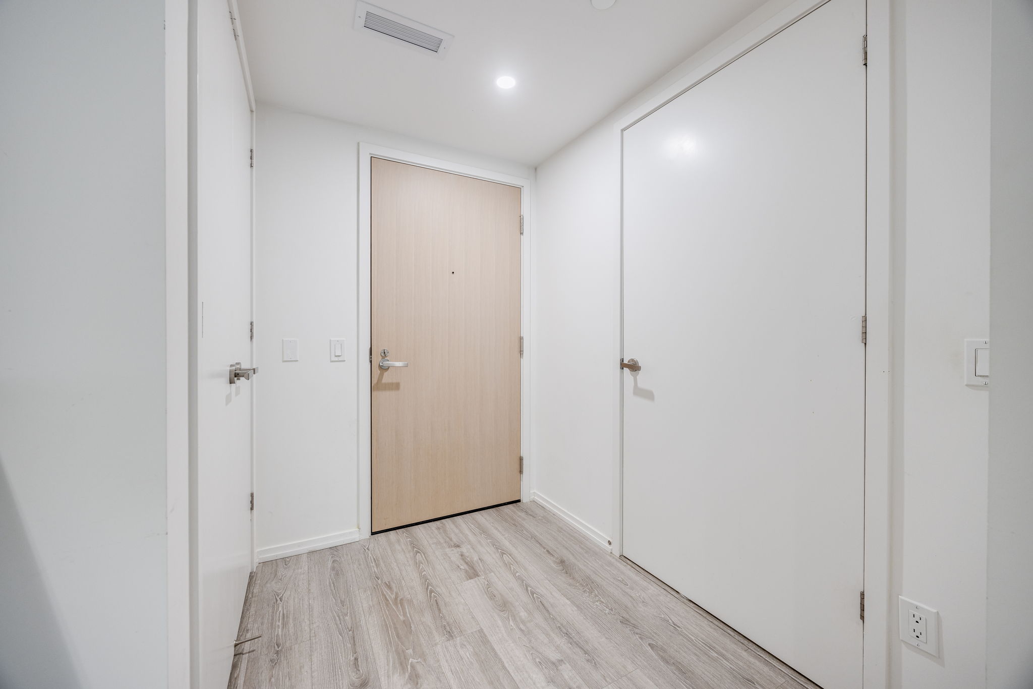 Toronto property showcase — delivered property photograph 5