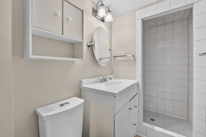  Photo 47