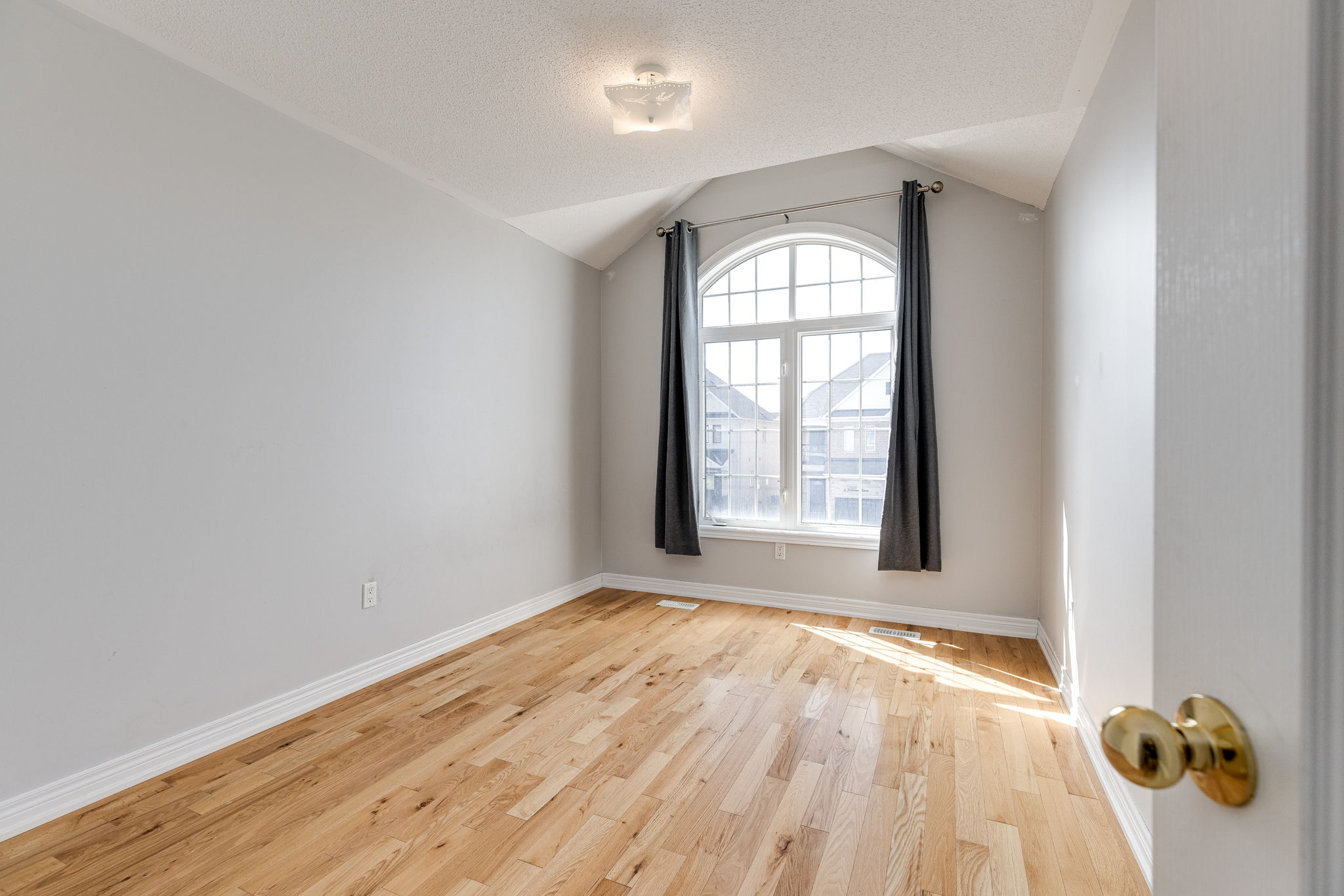 Vaughan property showcase — delivered property photograph 17